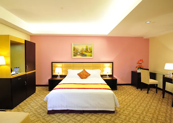 Hallmark Crown Hotel
