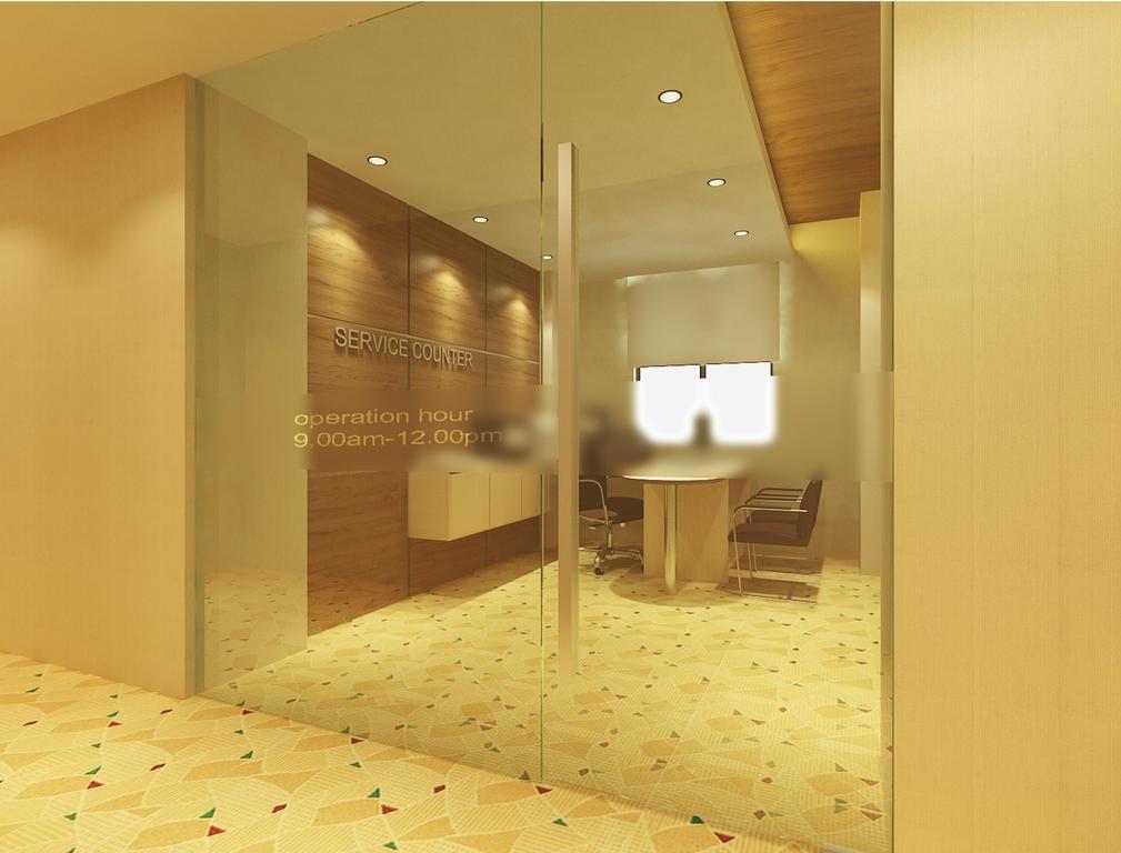 Hallmark Crown Malacca